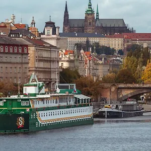 Admiral Botel Praga